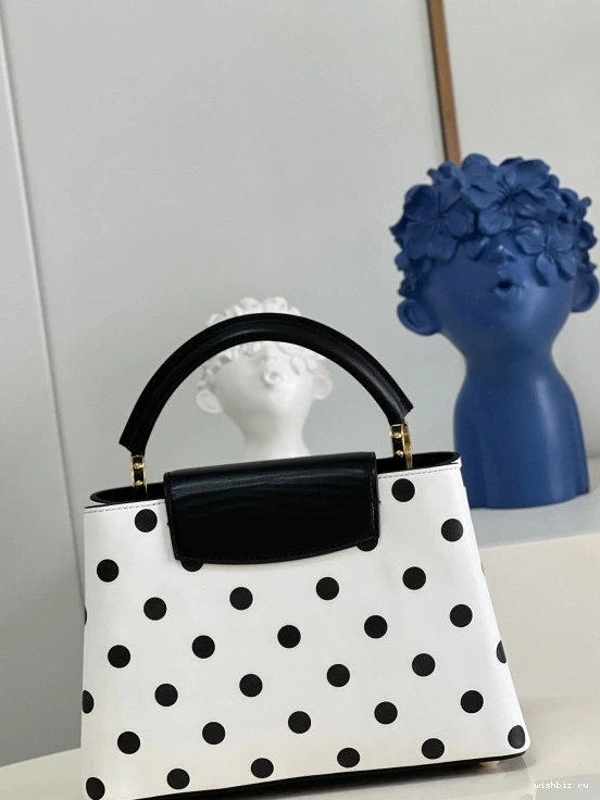 WIS LOUIS BB VUITTON CAPUCINES 0808